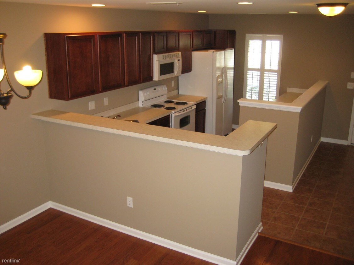 Primary Photo - 3 br, 2.5 bath Townhome - 8686 Grassy Oak Trl