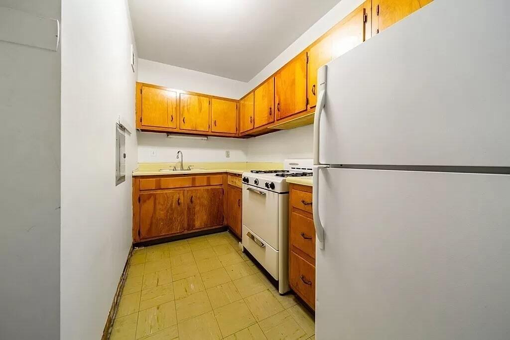 Foto del edificio - 28 Juniper St