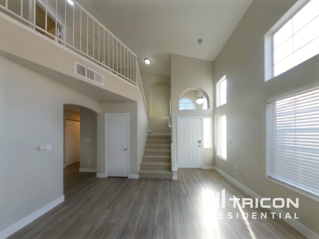 Foto del edificio - 1117 N Rainbow Meadows Dr