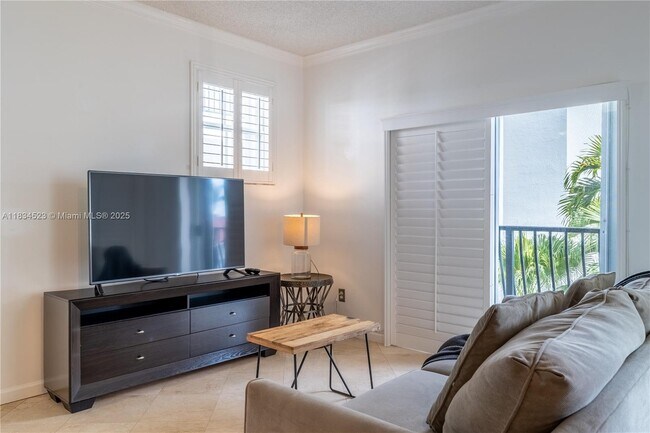 Foto del edificio - 3255 NE 184th St