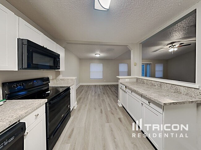 Foto del edificio - 7544 Teaticket Ct