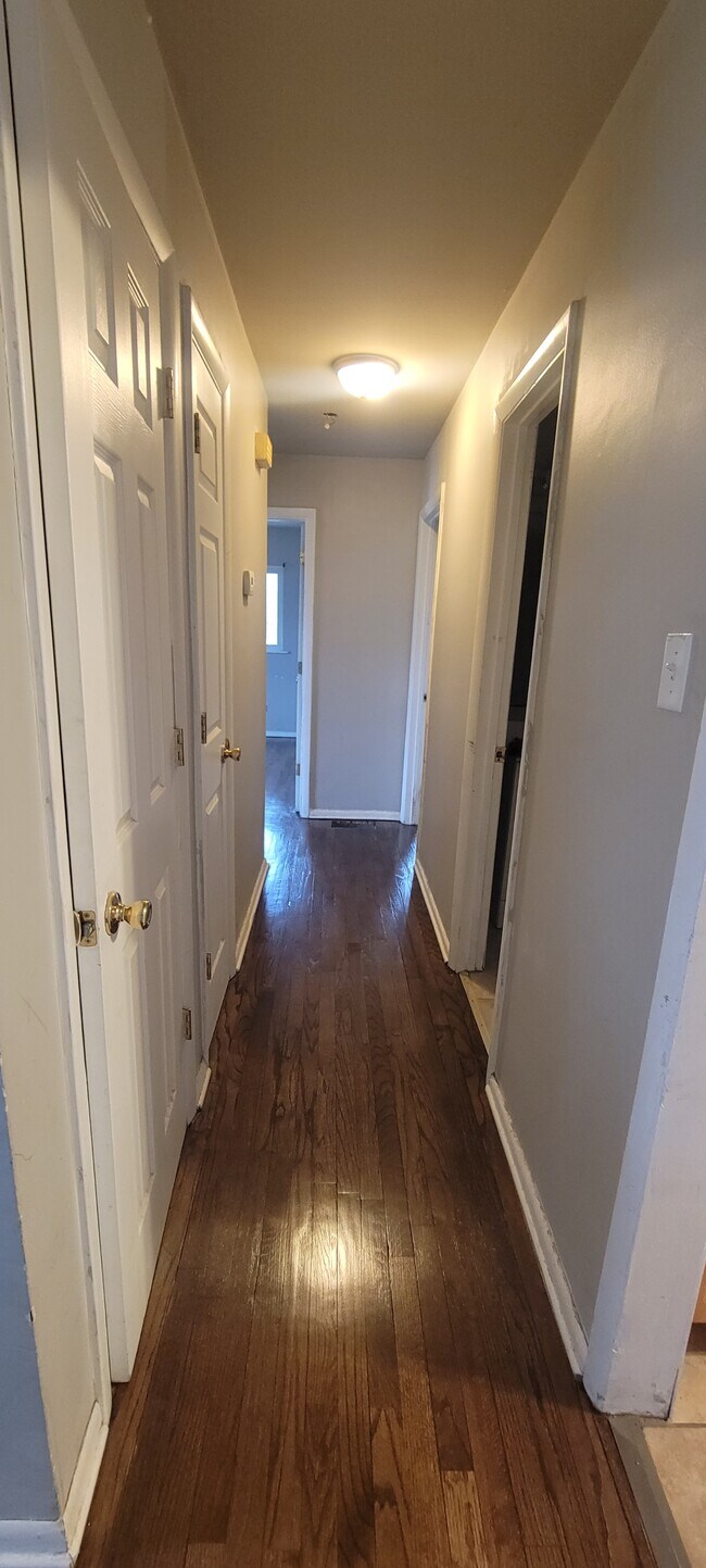 Foto del edificio - 4236 Clark Dr