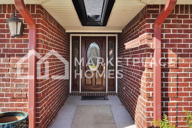 Building Photo - 7332 Ironside Ct