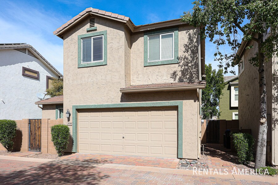 Foto principal - 10146 E Isleta Ave
