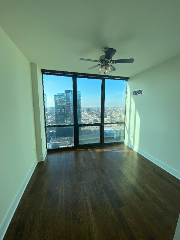 Foto del edificio - 660 W Wayman St