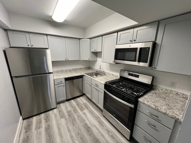 Building Photo - Sturbridge Apartments, LLC