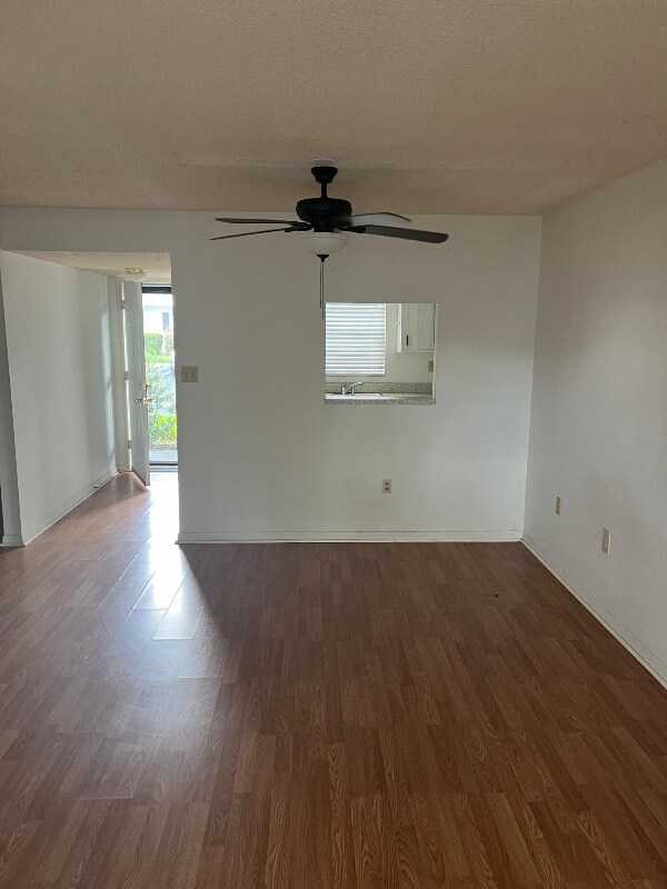 Foto del edificio - 202 47th Ave Dr W