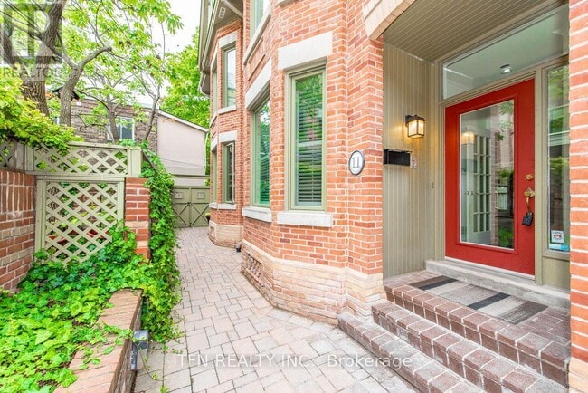 Building Photo - 38-TH38 Earl St
