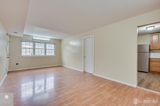Building Photo - 434 College Dr
