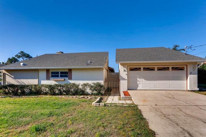 Primary Photo - 1107 E Court St, Tarpon Springs, FL, 34689