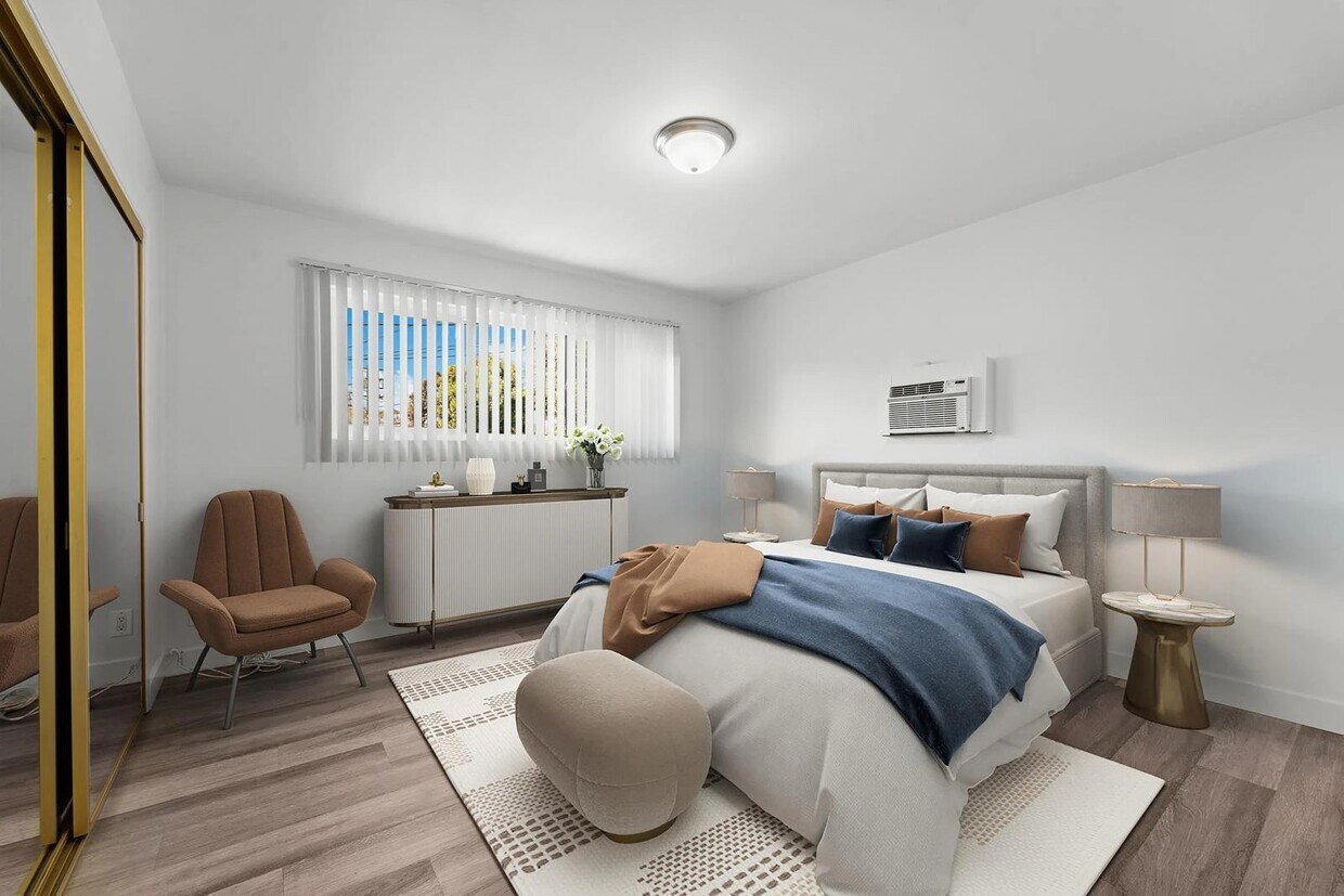 Foto principal - 925 W 30th St