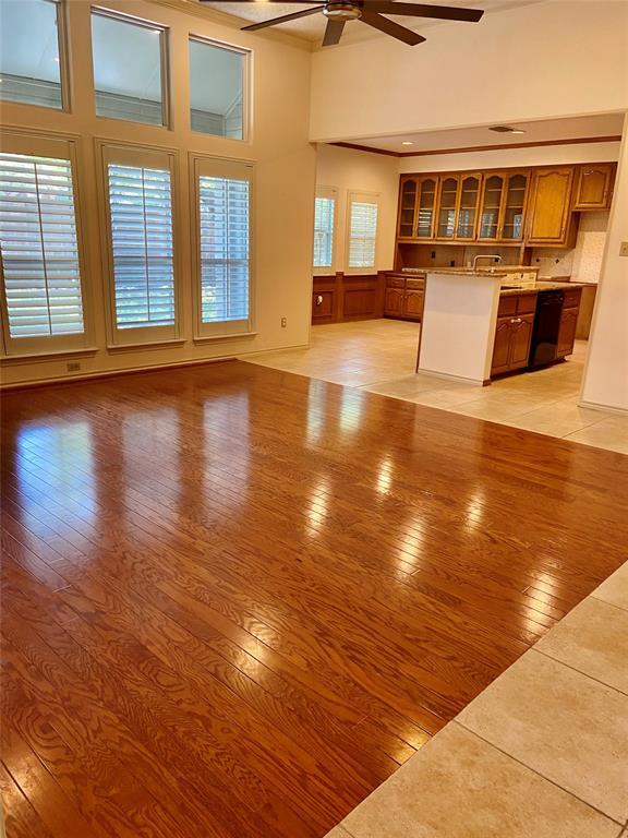 Building Photo - 312 Meadowood Ln