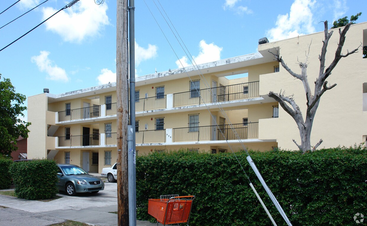 Foto del edificio - 928 SW 30th Ave