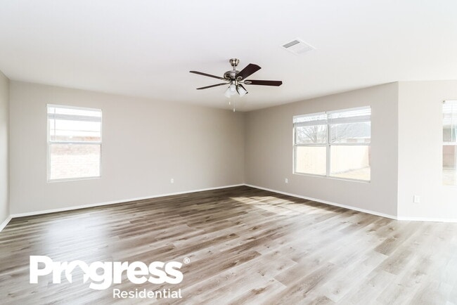 Building Photo - 9953 Legacy Dr