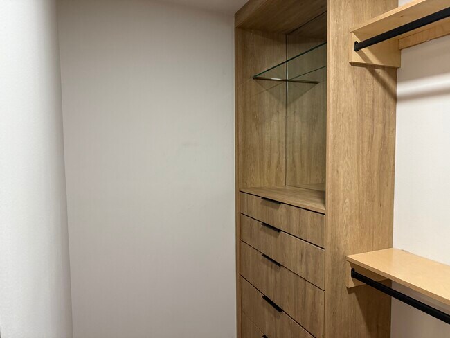 Foto del edificio - 702 Sage Ln