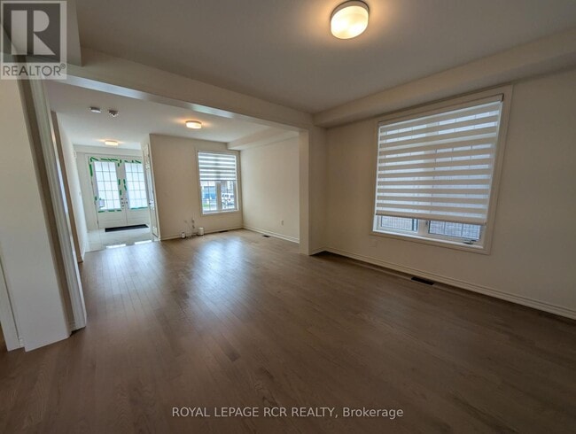 Building Photo - 22 Sandhill Cres
