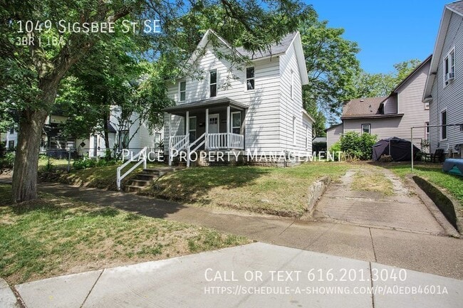 Building Photo - 1049 Sigsbee SE - Gorgeous 3 bedroom house!