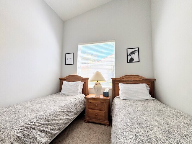 Foto del edificio - 9225 Wentworth Ln