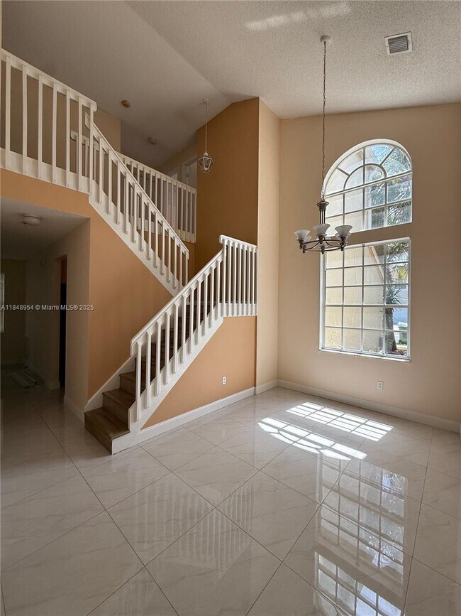 Foto del edificio - 315 NW 153rd Ave