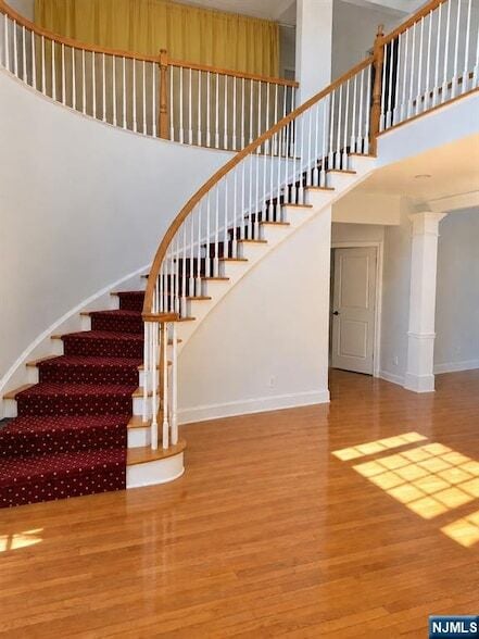 Building Photo - 120 White Pine Ct