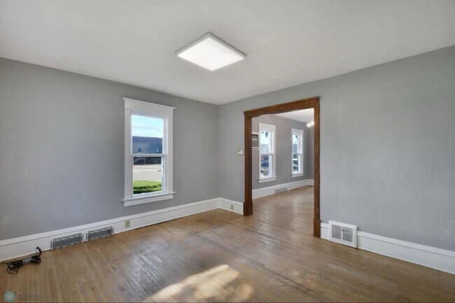 Foto del edificio - 3 Bed House, North Fargo, Near NDSU & Downtown