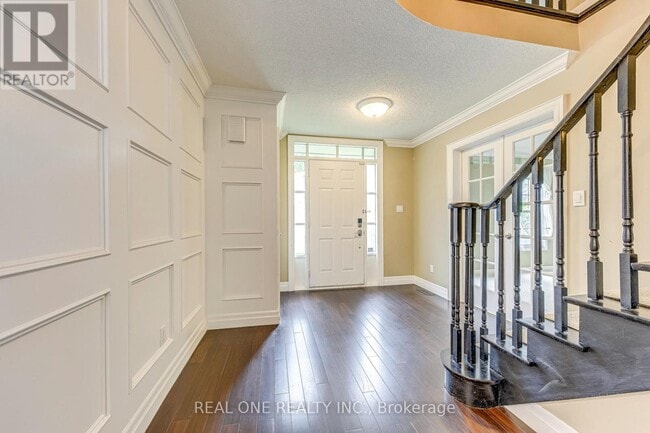 Building Photo - 1236 Woodview Dr