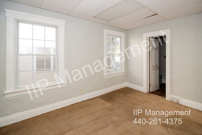 Foto del edificio - 9903 Sladden Ave