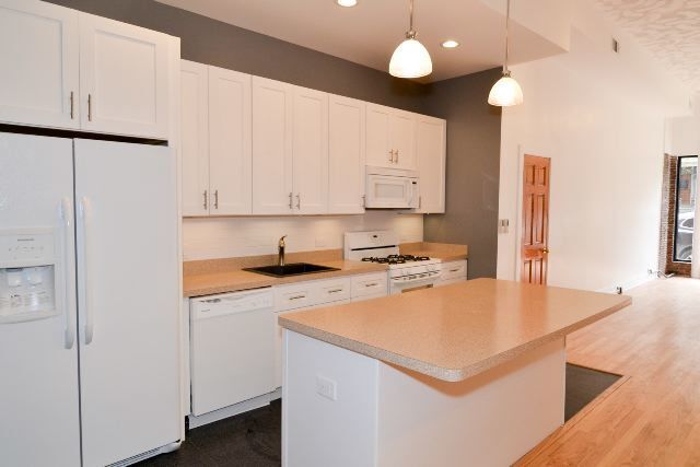Foto del edificio - 3616 W Wrightwood Ave