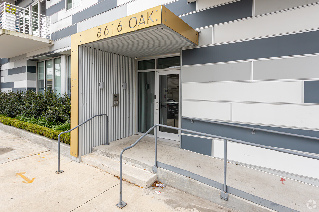 Entrada principal - The Oak Lofts