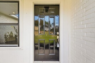 Building Photo - 1114 Briarmead Dr