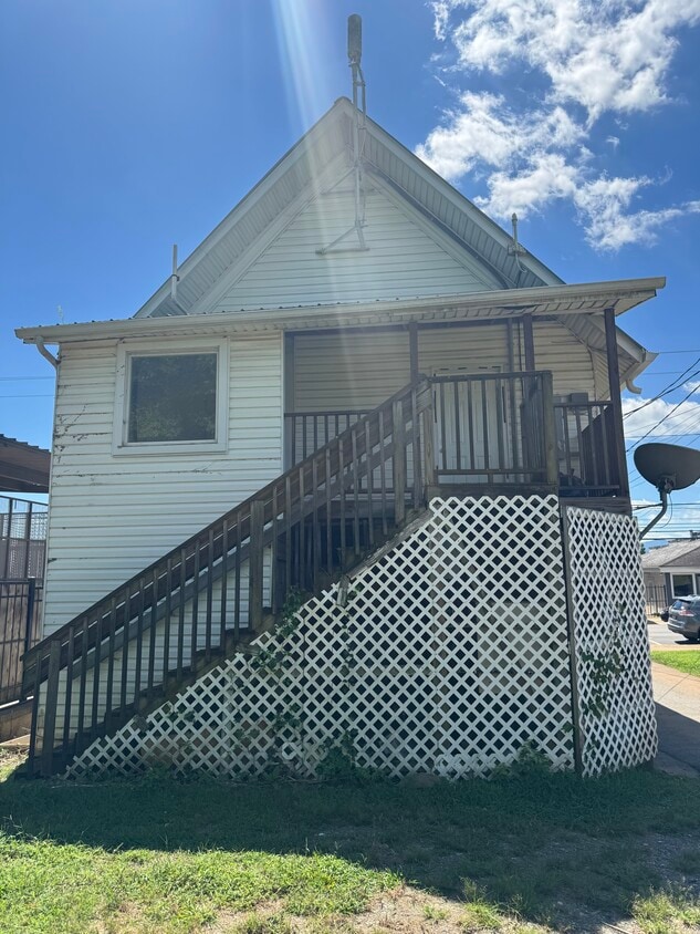 Foto principal - 104 W Main St