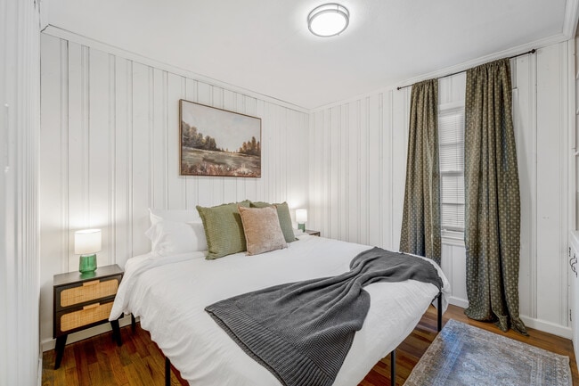 Foto del edificio - 1464 E 41st St