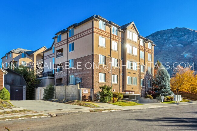 Building Photo - 878 E 700 N