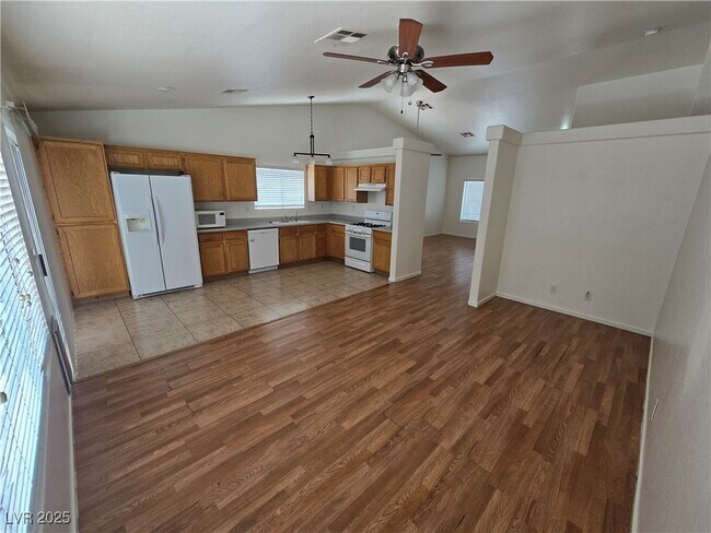 Foto del edificio - 5120 Wedmore Ct