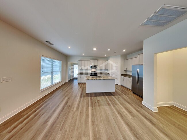 Foto del edificio - 5532 Central Grove Sq