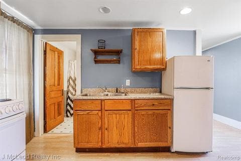 Foto del edificio - 4689 Center St