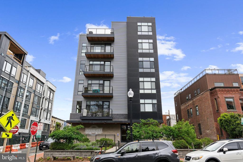 Foto principal - 911 2nd St NE