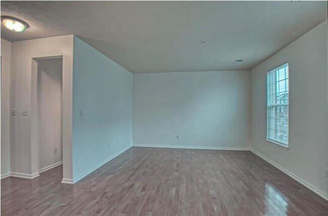 Building Photo - 403 Pointe View Dr