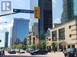 Building Photo - 28 Empress Ave