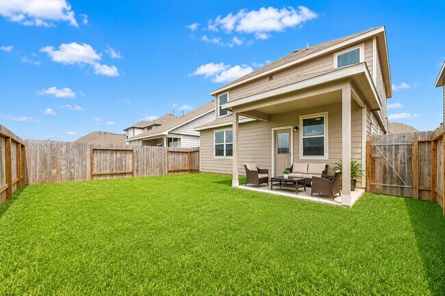Building Photo - 4910 Blue Jacaranda Wy