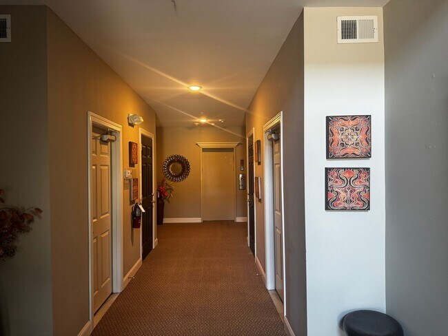 Foto del edificio - 3 Bedroom Condo