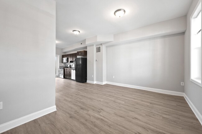 Foto del edificio - 665 Dumbarton Ave