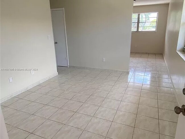 Foto del edificio - 1836 NW 22nd Ct