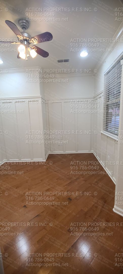 Building Photo - Roseville (Highland Park) 3 Bed Plus Den/O...