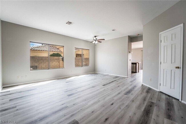 Building Photo - 341 Lander Dr