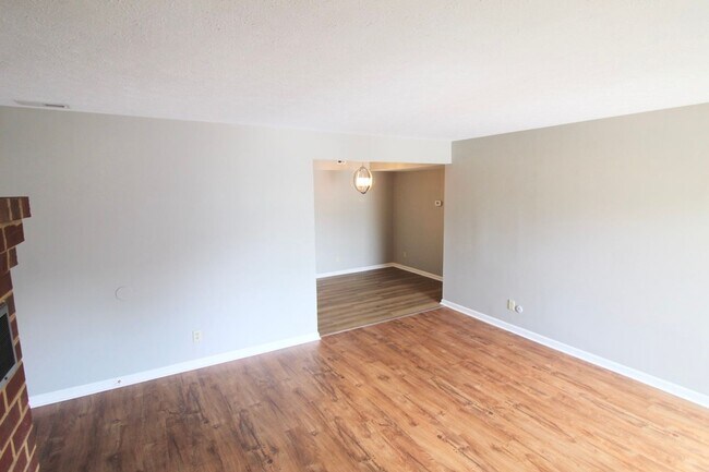 Foto del edificio - 1030-8 Blue Ridge Drive