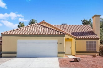 Building Photo - 3424 Edgehill Way