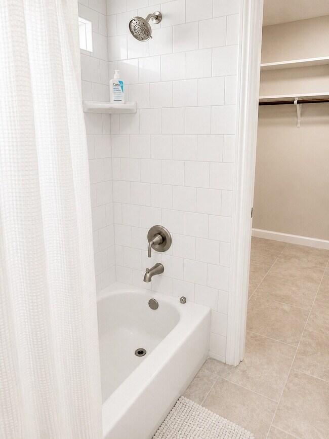 Building Photo - "Charming 4-Bedroom-3 Full Baths in College Station – Your Ideal Retreat Awaits!"