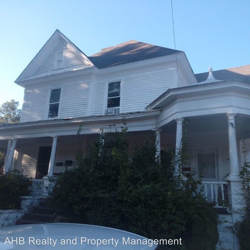 Primary Photo - 616 N Mebane St
