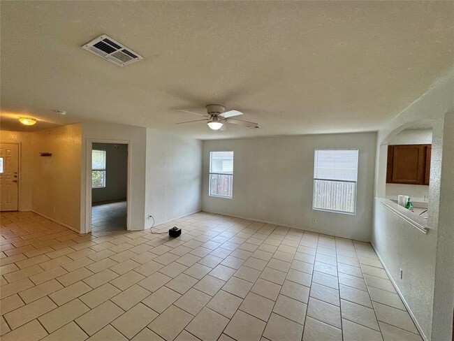 Building Photo - 304 Golden Gate Dr